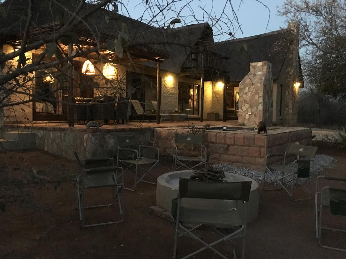 Giraffe Lodge Hoedspruit Bagian luar foto